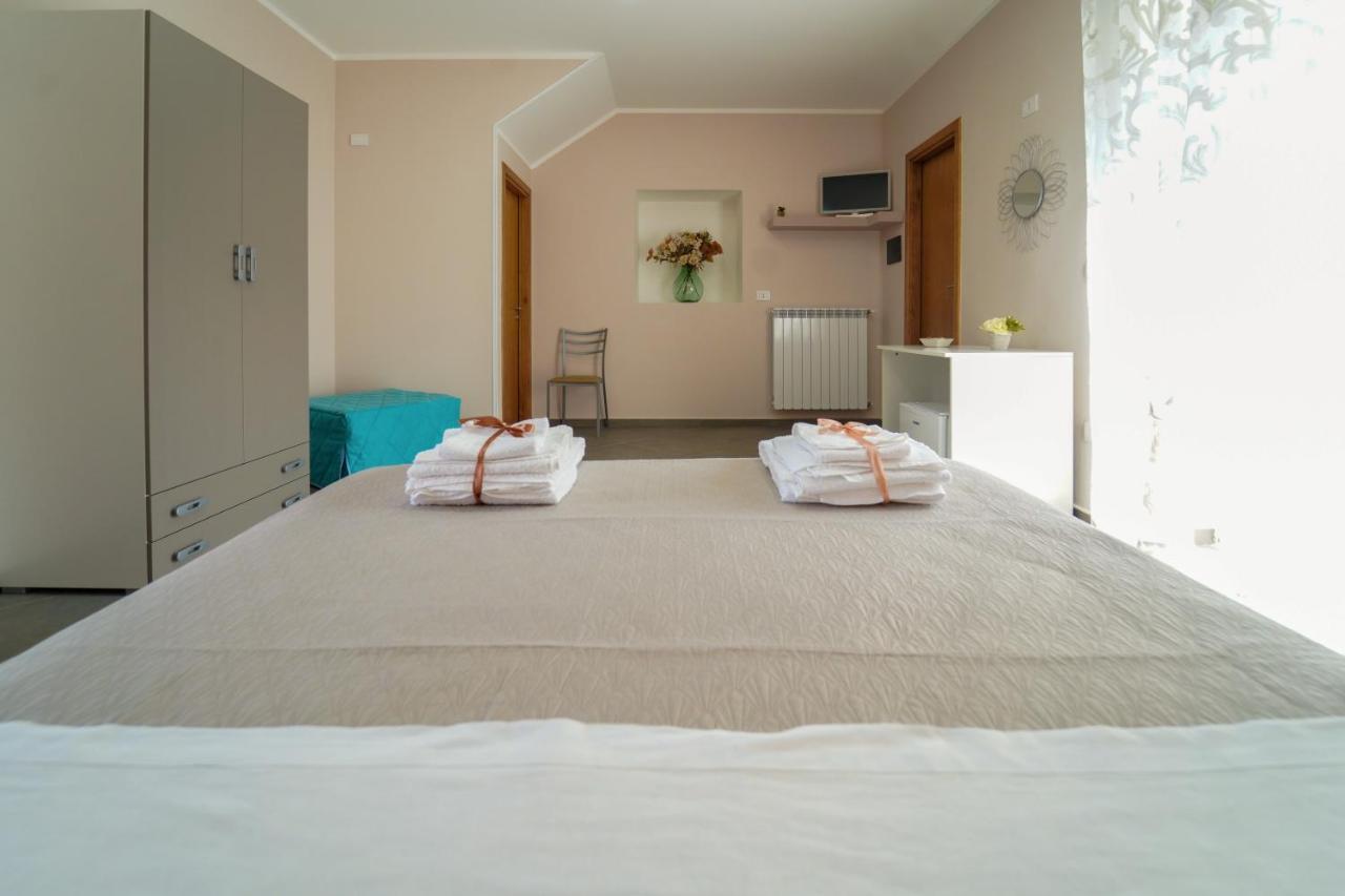 Villa Falcone Alvignano Eksteriør billede